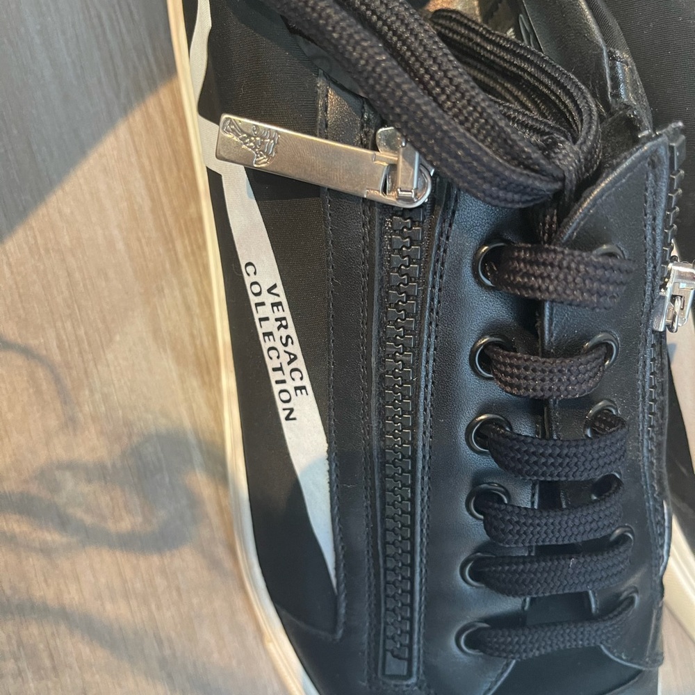 Authentic Versace shoes - Picture 5 of 5